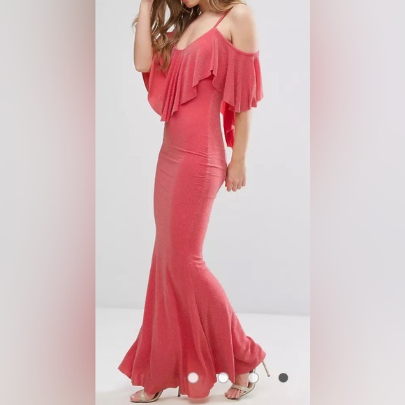 City Goddess shimmery gown. Size 4 - Picture 2 of 10